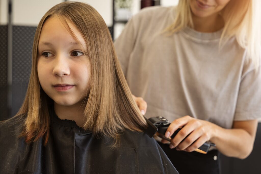 Pielęgnacja włosów małych dziewczynek w M&K Creative Studio, Kraków